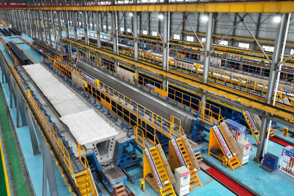 解碼中國(guó)公路箱梁智造技術(shù)革新：五新全液壓小箱梁生產(chǎn)線